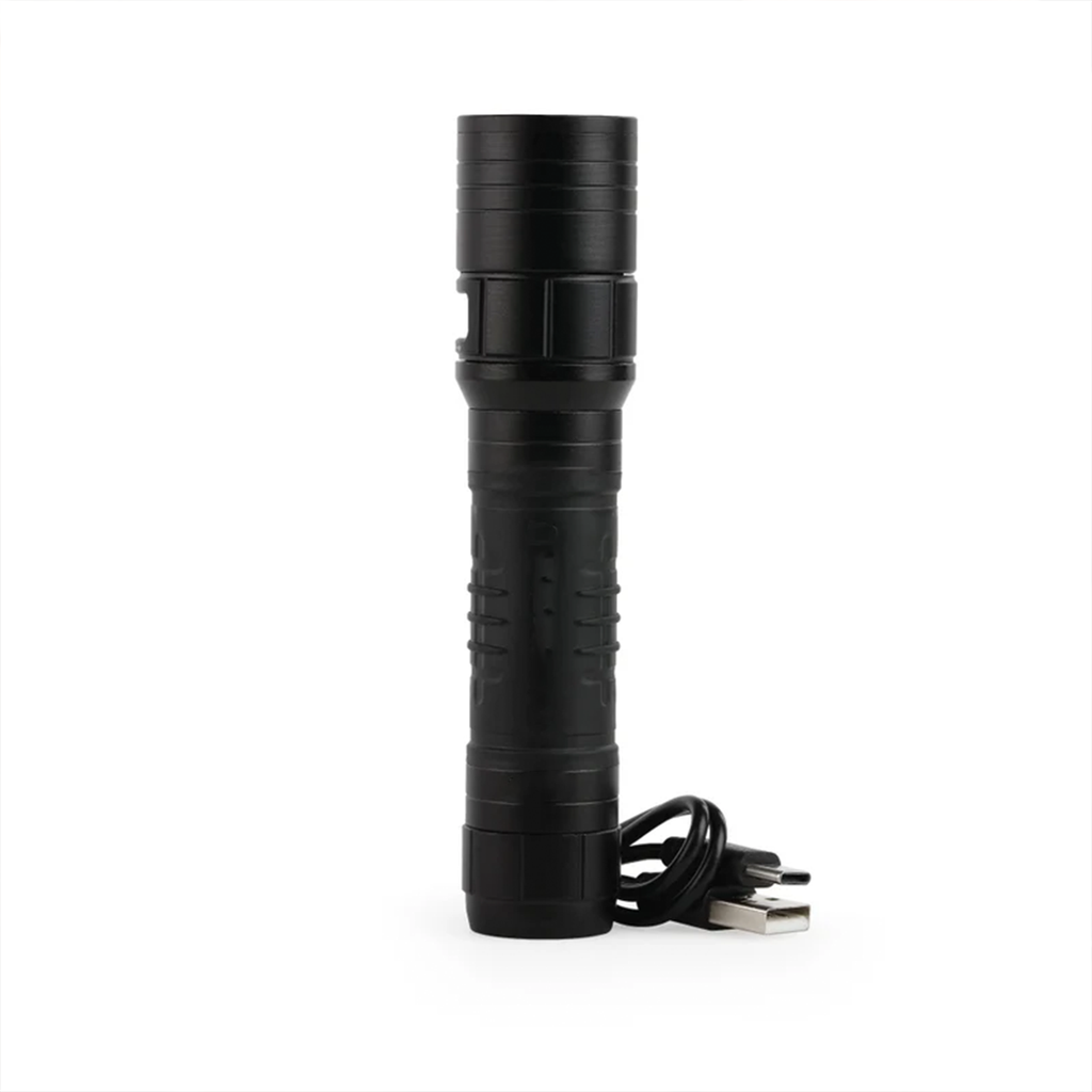 High‑Output Rechargeable LED Flashlight 750 Lumen Long Runtime Adjustable Brightness